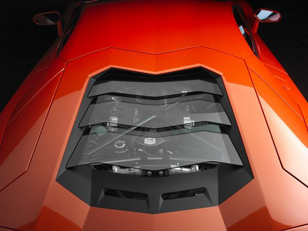 Lamborghini dévoile la nouvelle Aventador LP 700-4 à Genève
