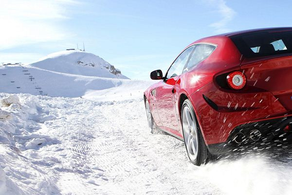 La nouvelle Ferrari Four se dévoile au salon de Genève
