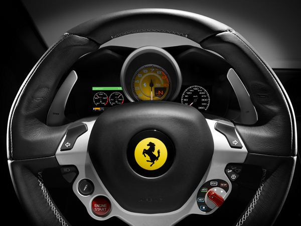 La nouvelle Ferrari Four se dévoile au salon de Genève