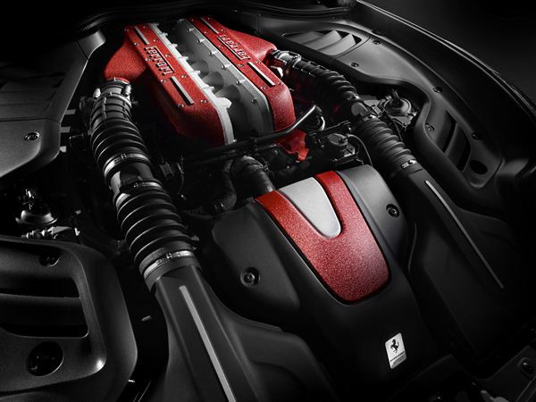 La nouvelle Ferrari Four se dévoile au salon de Genève