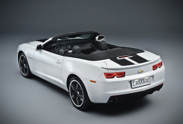 Première apparition en France de la Chevrolet Camaro Cabriolet