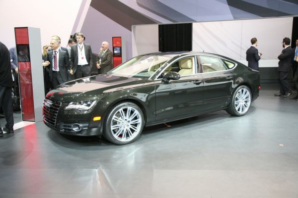 Le salon de l’automobile de New York ouvre ses portes au public américain