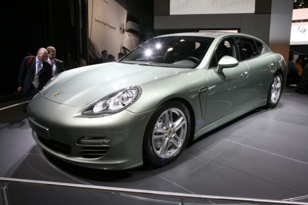 Le salon de l’automobile de New York ouvre ses portes au public américain