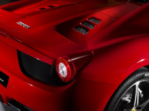 La nouvelle Ferrari 458 Spider dévoilée au salon de Francfort