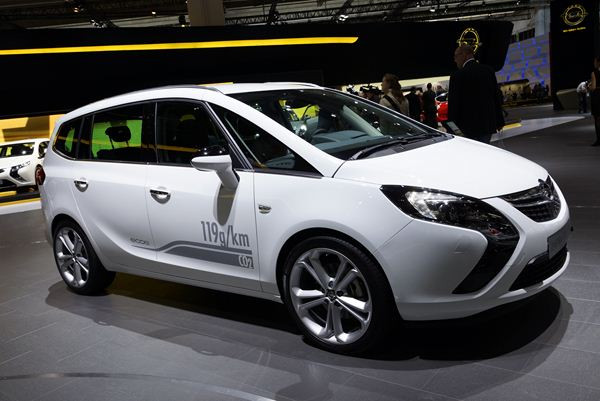 Le salon international de l'automobile de Lyon ouvre ses portes