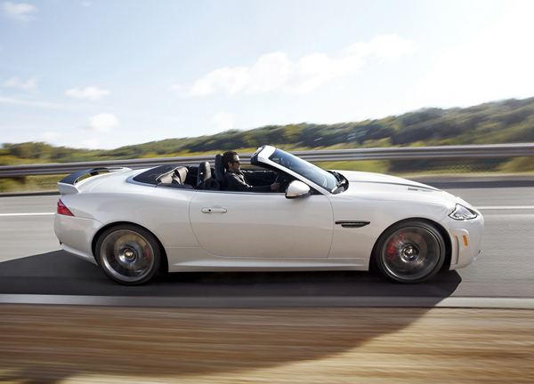 Jaguar dévoile sa GT découvrable la plus rapide son histoire