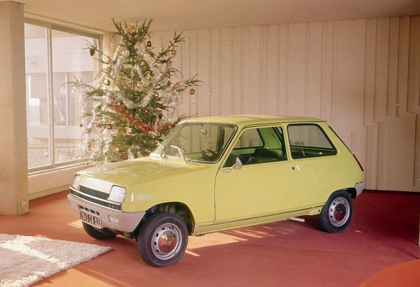Renault fête les 40 ans de la Renault 5 à Rétromobile