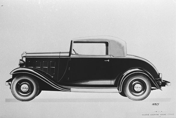 Citroën célèbre les 80 ans de la Rosalie à Rétromobile