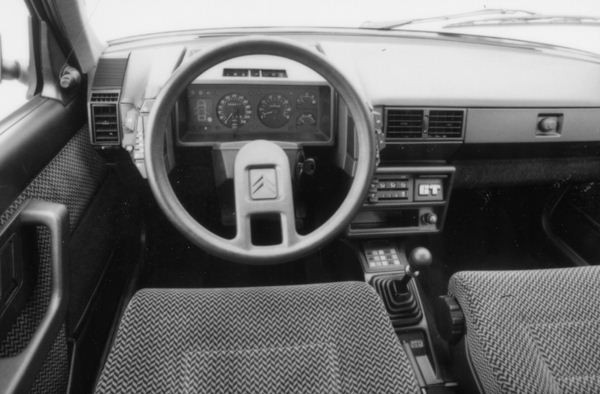Citroën fête les 30 ans de la BX à Rétromobile
