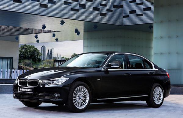 Une version longue de la nouvelle berline BMW Série 3 présentée à Pékin