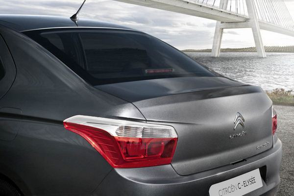 Citroën lance la nouvelle berline tricorps Citroën C-Élysée