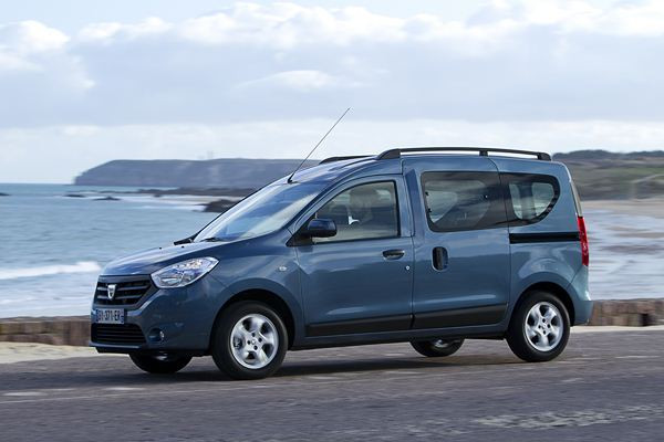 Le combispace cinq places Dacia Dokker se découvre