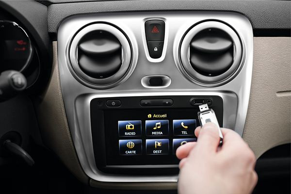 Le combispace cinq places Dacia Dokker se découvre