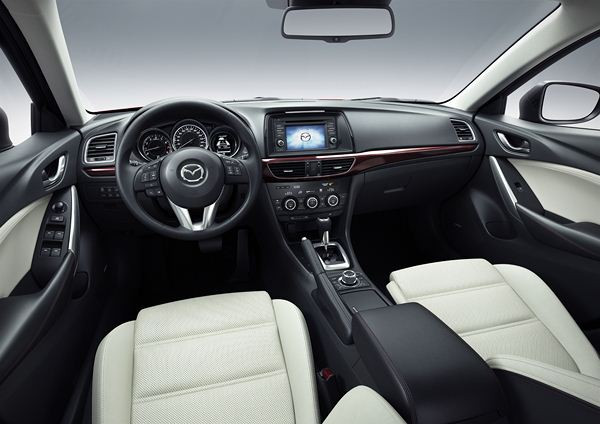 La nouvelle Mazda6 dévoilée en première mondiale au salon de Moscou