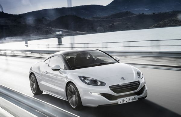 Le coupé sportif Peugeot RCZ adopte une nouvelle identité distinctive