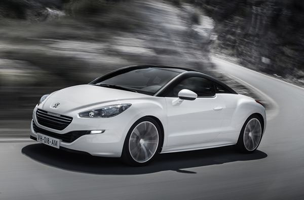 Le coupé sportif Peugeot RCZ adopte une nouvelle identité distinctive
