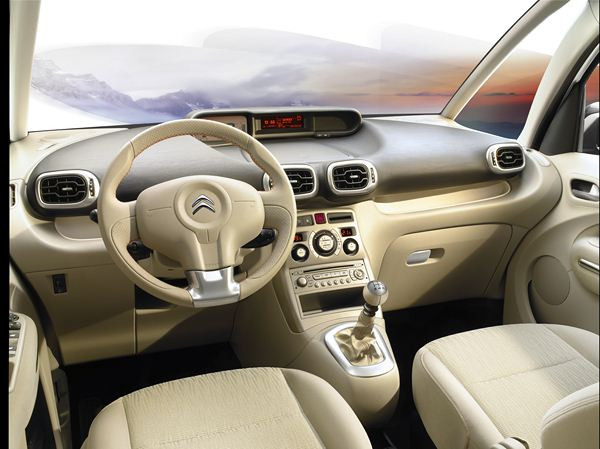 Le Citroën C3 Picasso s'offre un très léger restyling