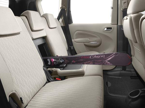 Le Citroën C3 Picasso s'offre un très léger restyling