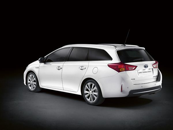 La variante break de la nouvelle Toyota Auris dévoilée au Mondial de Paris