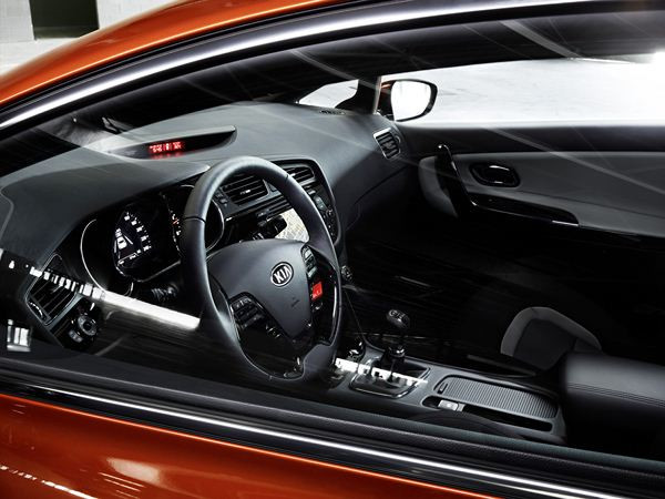 Le nouveau coupé Kia pro_Cee'd dévoilé au Mondial de Paris