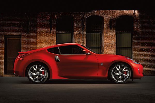 Le coupé sport Nissan 370Z s'offre un léger restylage
