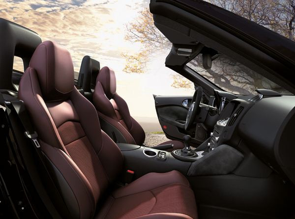 Le Nissan 370Z Roadster s'offre quelques retouches