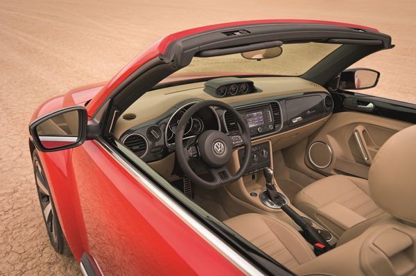 Première mondiale au salon de Los Angeles pour la Volkswagen Coccinelle Cabriolet