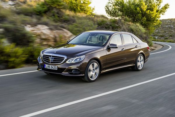 La Mercedes Classe E s'offre un design plus affirmé et des moteurs plus efficients
