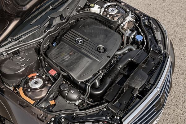 La Mercedes Classe E s'offre un design plus affirmé et des moteurs plus efficients