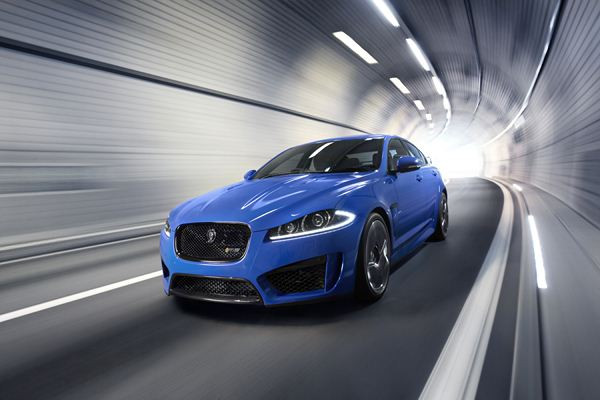 Jaguar présente la berline la plus puissante de son histoire