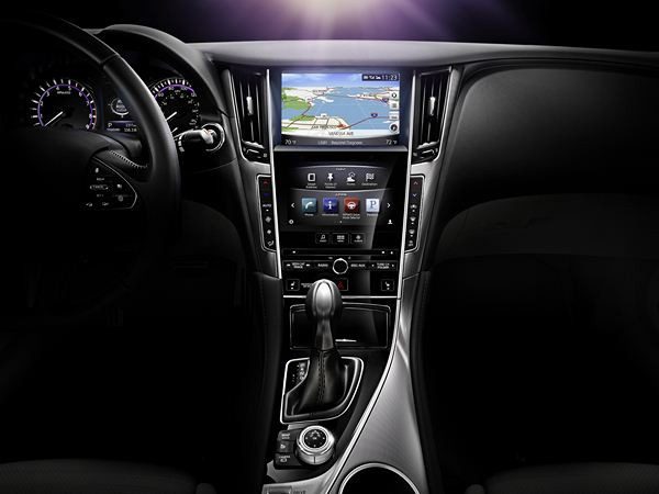 La marque automobile premium Infiniti dévoile la nouvelle berline Q50