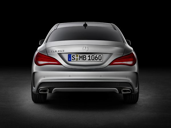 Mercedes dévoile le nouveau coupé à quatre portes dépourvues de montant CLA