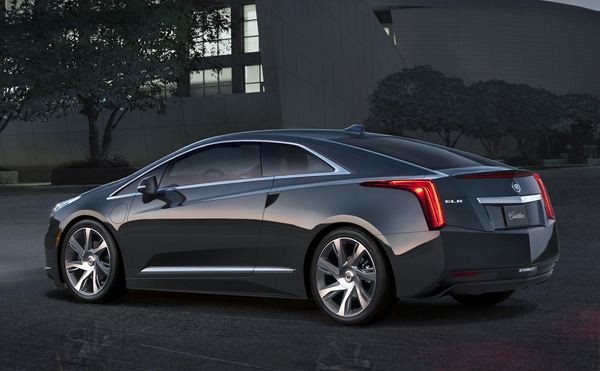 Cadillac dévoile le coupé électrique à autonomie étendue ELR