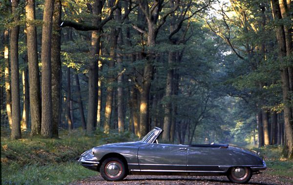 Le salon Rétromobile 2013 ouvre ses portes pour cinq jours