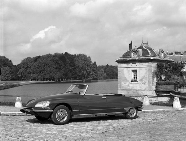 Le salon Rétromobile 2013 ouvre ses portes pour cinq jours