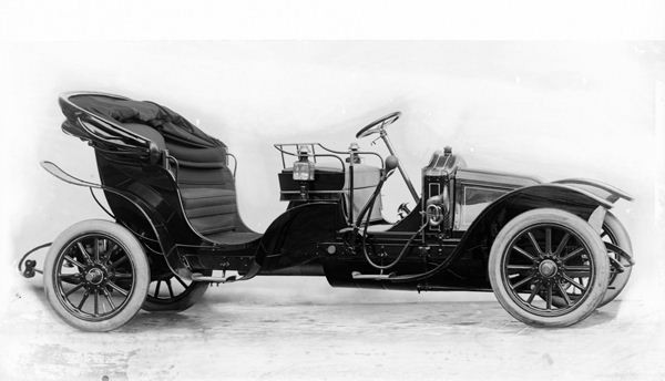 Le salon Rétromobile 2013 ouvre ses portes pour cinq jours