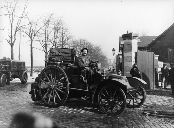 Le salon Rétromobile 2013 ouvre ses portes pour cinq jours