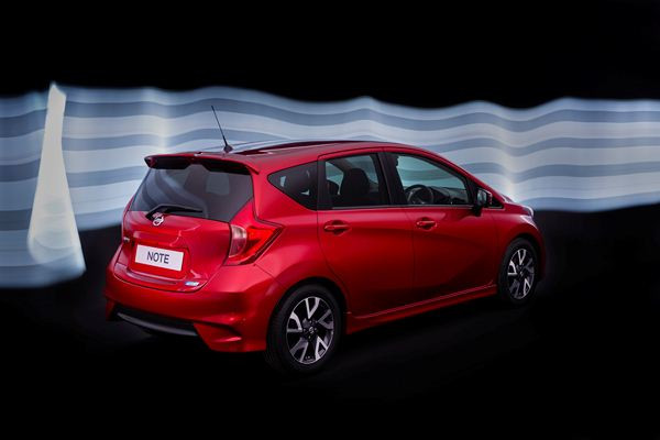 Le Nissan Note adopte un design dynamique et de nouvelles technologies
