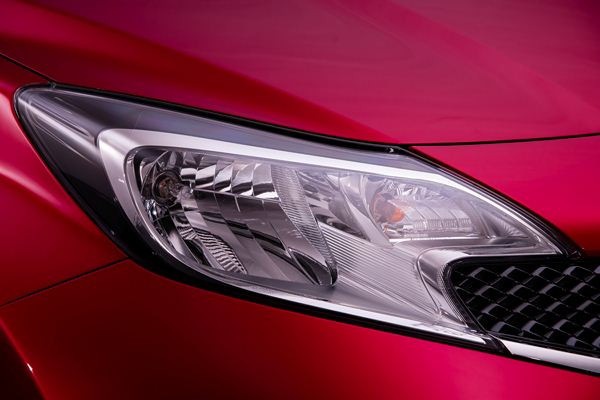 Le Nissan Note adopte un design dynamique et de nouvelles technologies