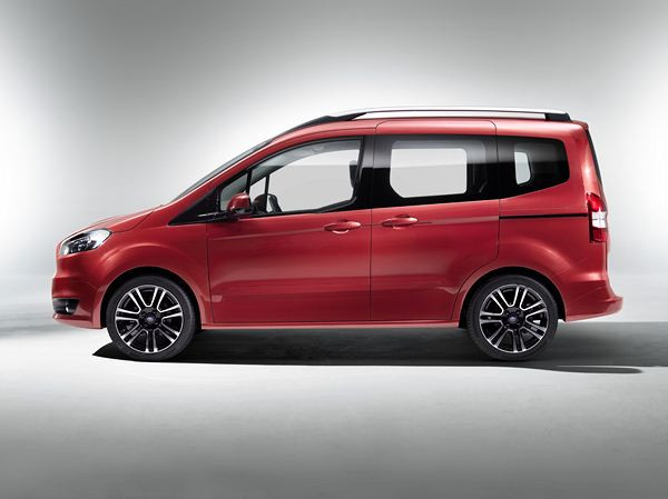 Ford présente le nouveau Ford Tourneo Courier au salon de Genève