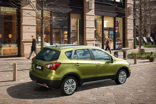 Un nouveau Suzuki SX4 de dimensions accrues à la silhouette de crossover