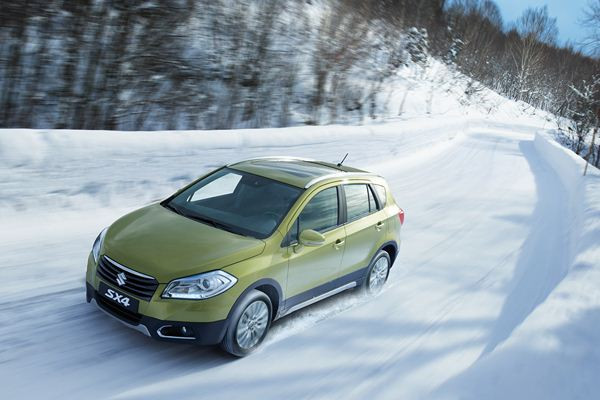 Un nouveau Suzuki SX4 de dimensions accrues à la silhouette de crossover