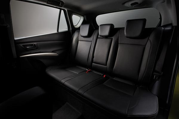 Un nouveau Suzuki SX4 de dimensions accrues à la silhouette de crossover