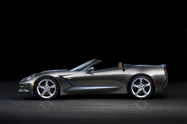 La Corvette Stingray et ses 450 ch en mode cabriolet à Genève