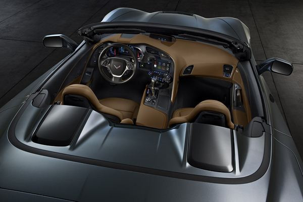 La Corvette Stingray et ses 450 ch en mode cabriolet à Genève