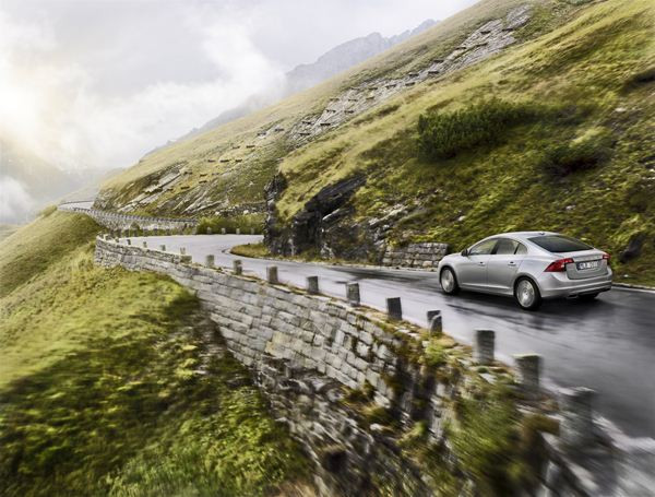 Une nouvelle Volvo S60 au design dynamique et au tempérament affirmé