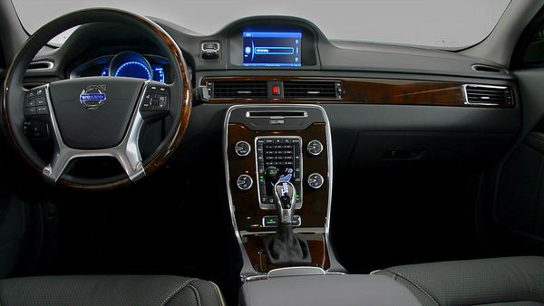 Une nouvelle Volvo S60 au design dynamique et au tempérament affirmé