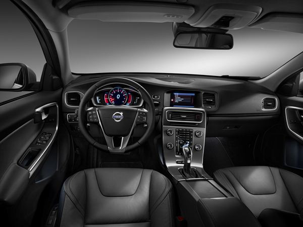 Une nouvelle Volvo S60 au design dynamique et au tempérament affirmé