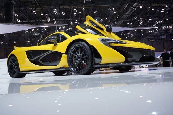 La supercar McLaren P1 affiche des performances étourdissantes