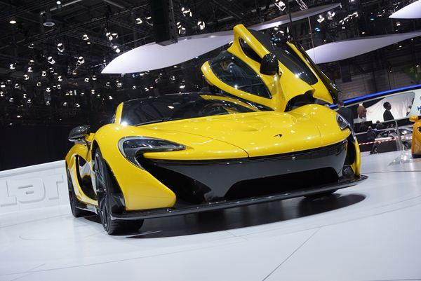 La supercar McLaren P1 affiche des performances étourdissantes